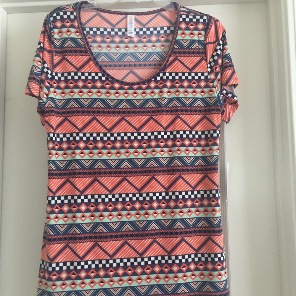 NWT Lularoe Aztec Classic T-shirt